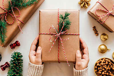 papel de regalo kraft
